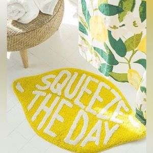 Squeeze The Day bath mat